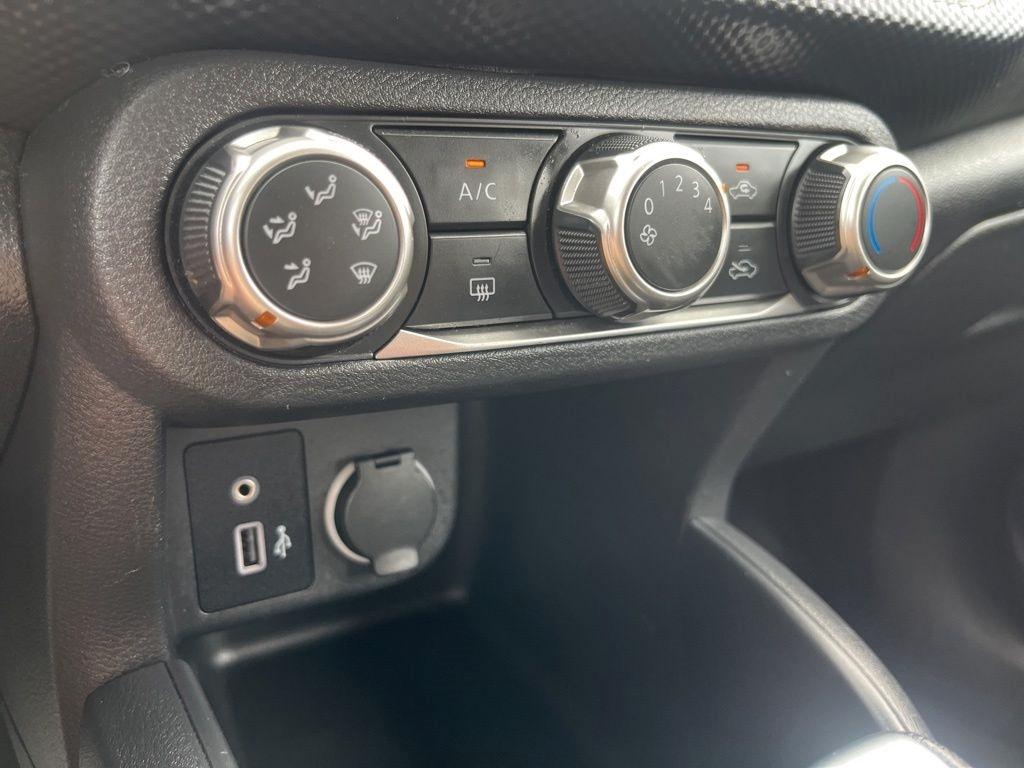 Nissan Kicks  2023