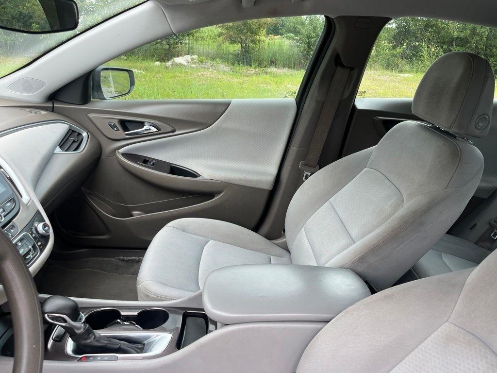 Chevrolet Malibu  2022