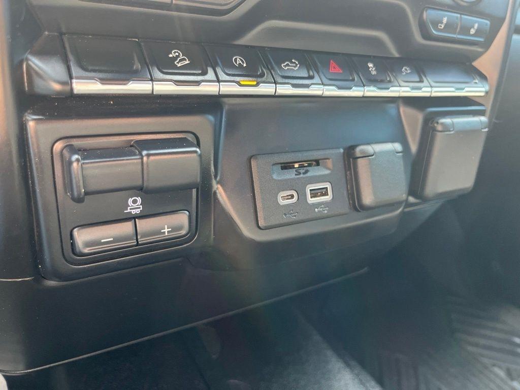 Chevrolet Silverado 1500  2021