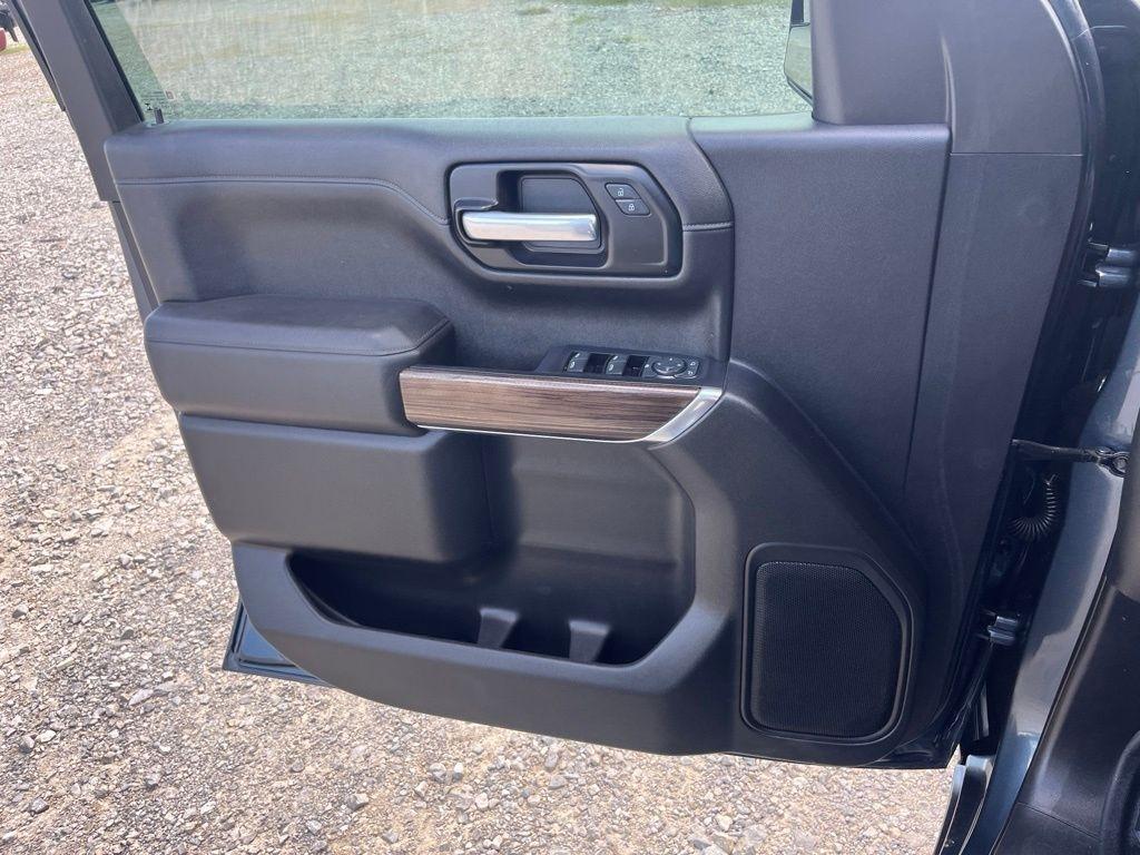 Chevrolet Silverado 1500  2021