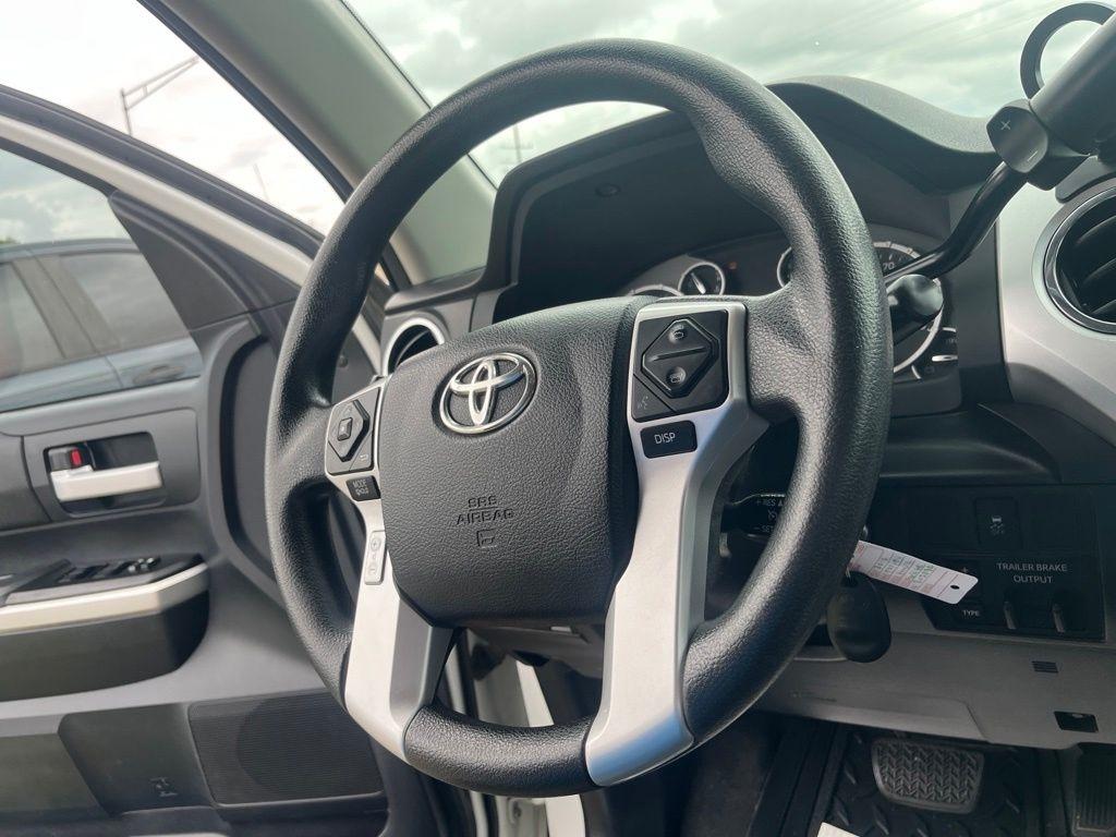 Toyota Tundra  2016