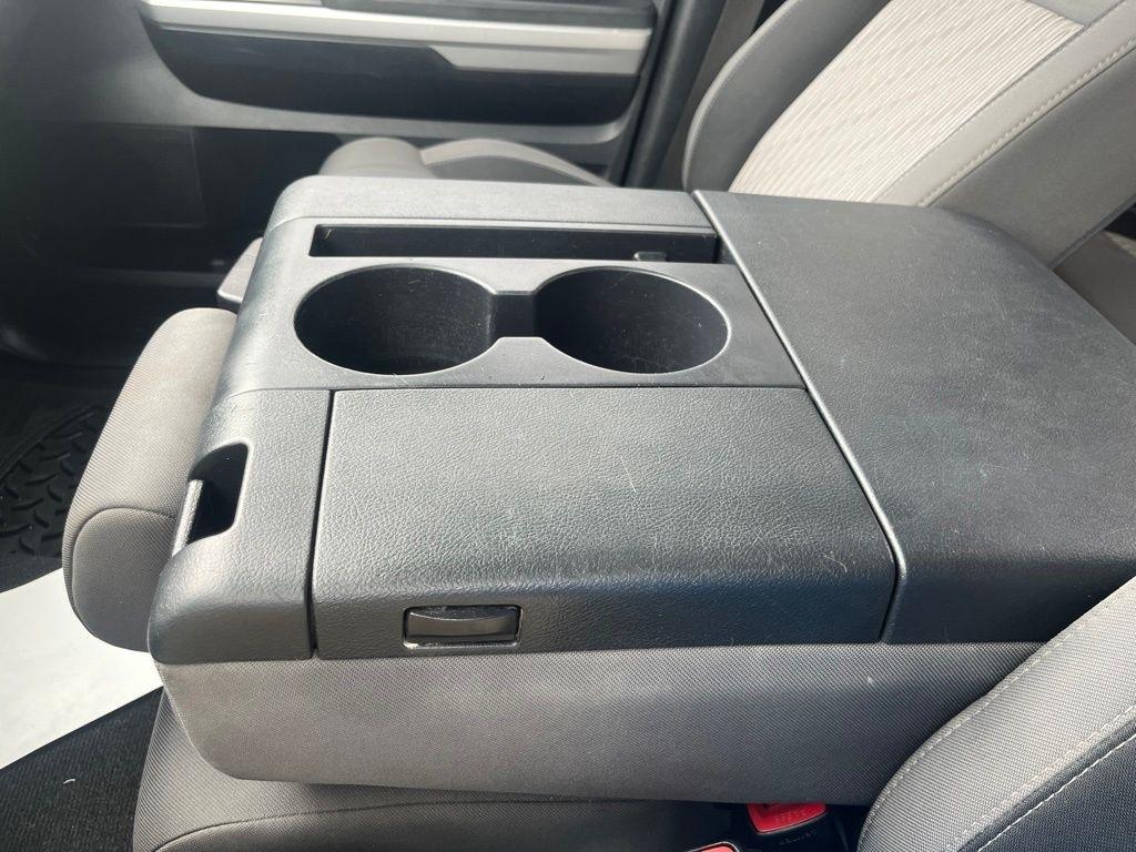 Toyota Tundra  2016