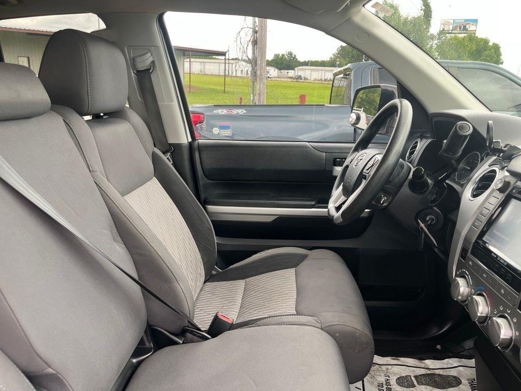 Toyota Tundra  2016
