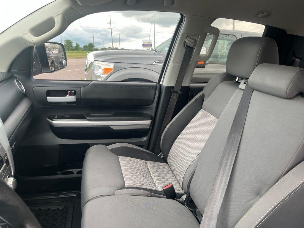 Toyota Tundra  2016