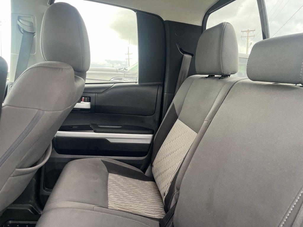 Toyota Tundra  2016