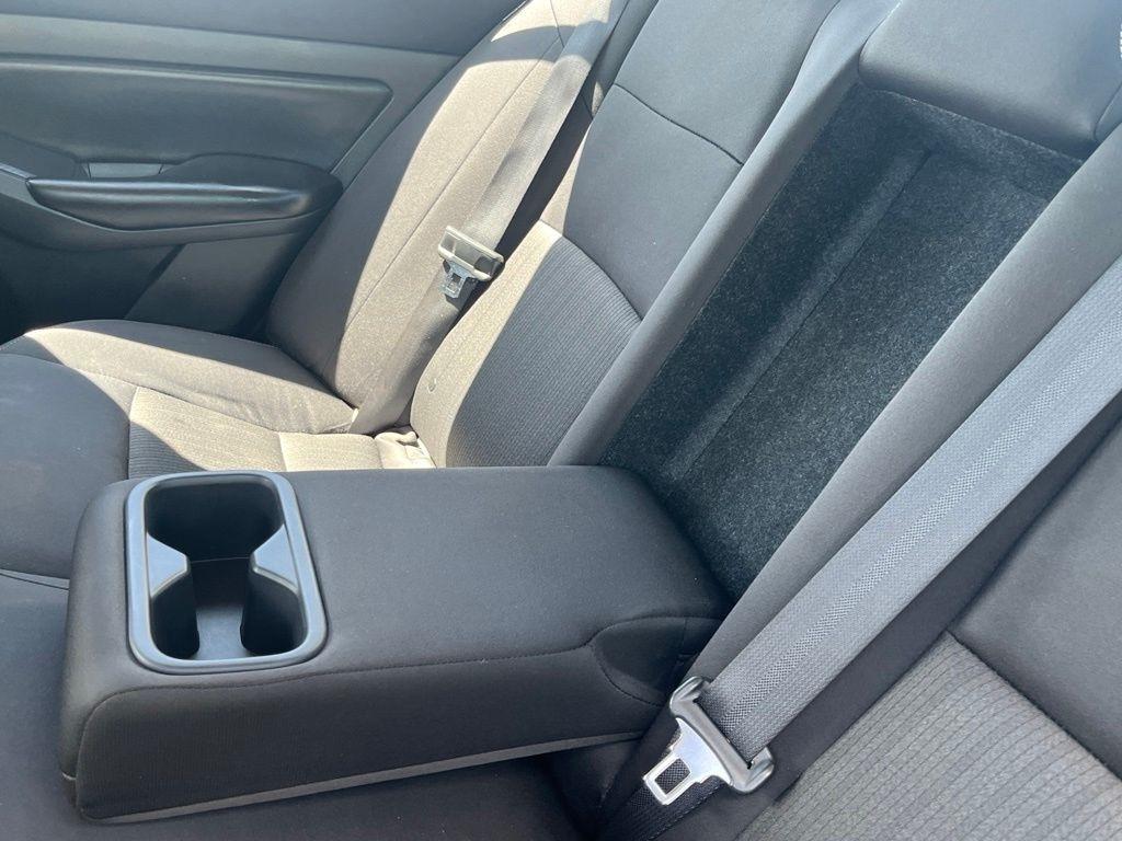 Nissan Altima  2024