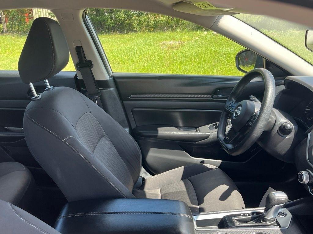 Nissan Altima  2024