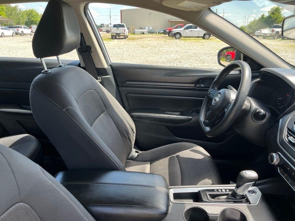Nissan Altima  2024