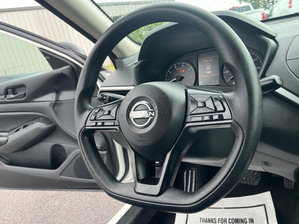 Nissan Altima  2024