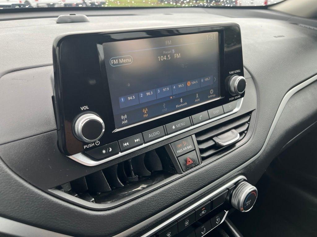 Nissan Altima  2024