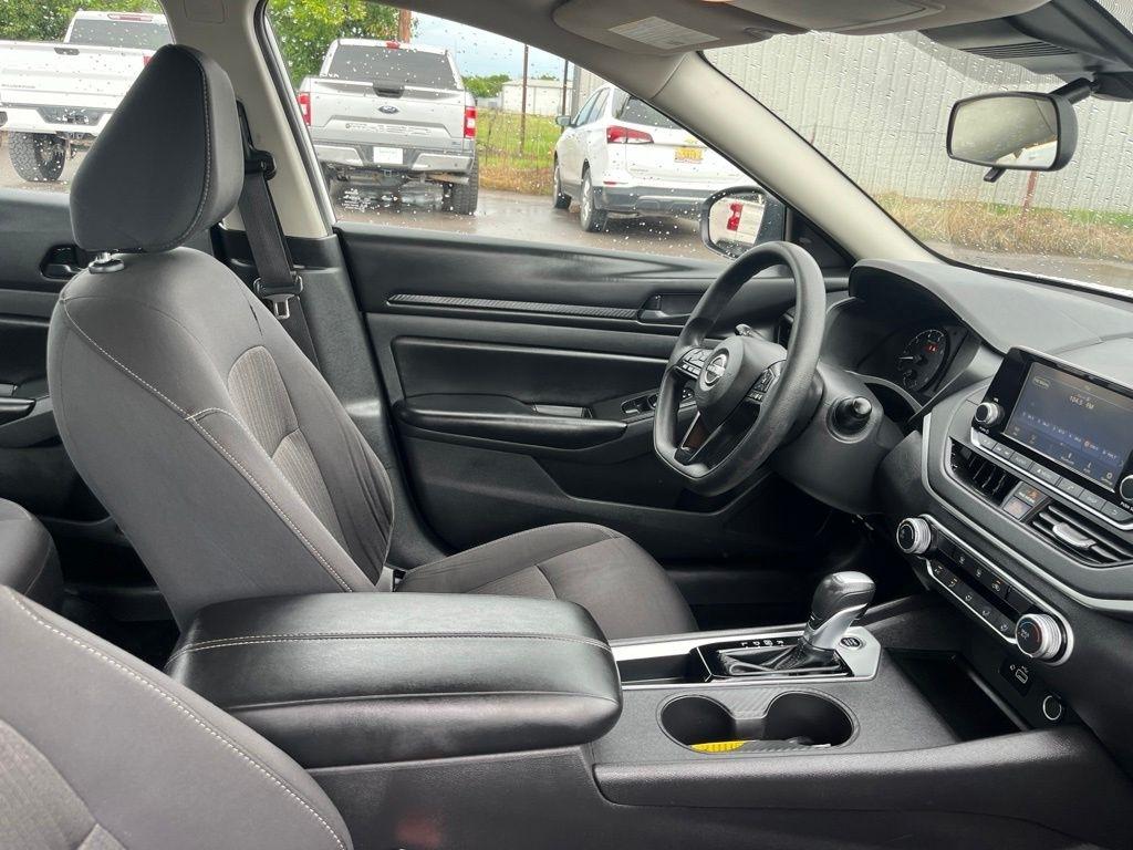 Nissan Altima  2024