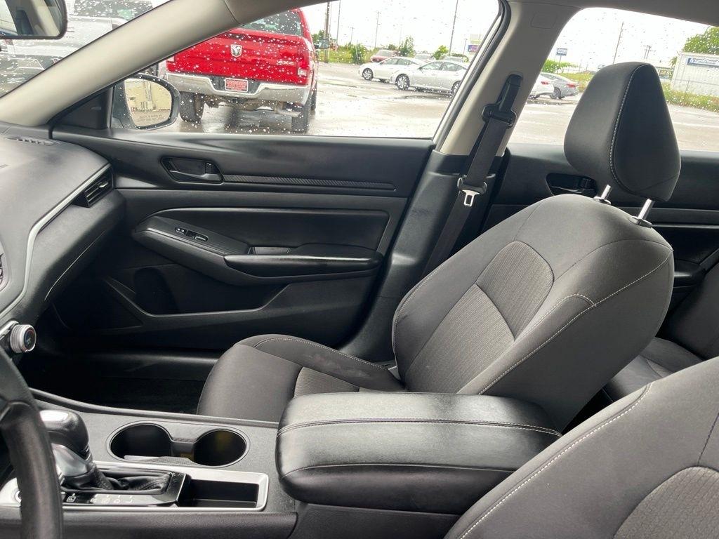 Nissan Altima  2024