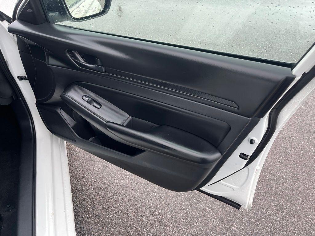 Nissan Altima  2024