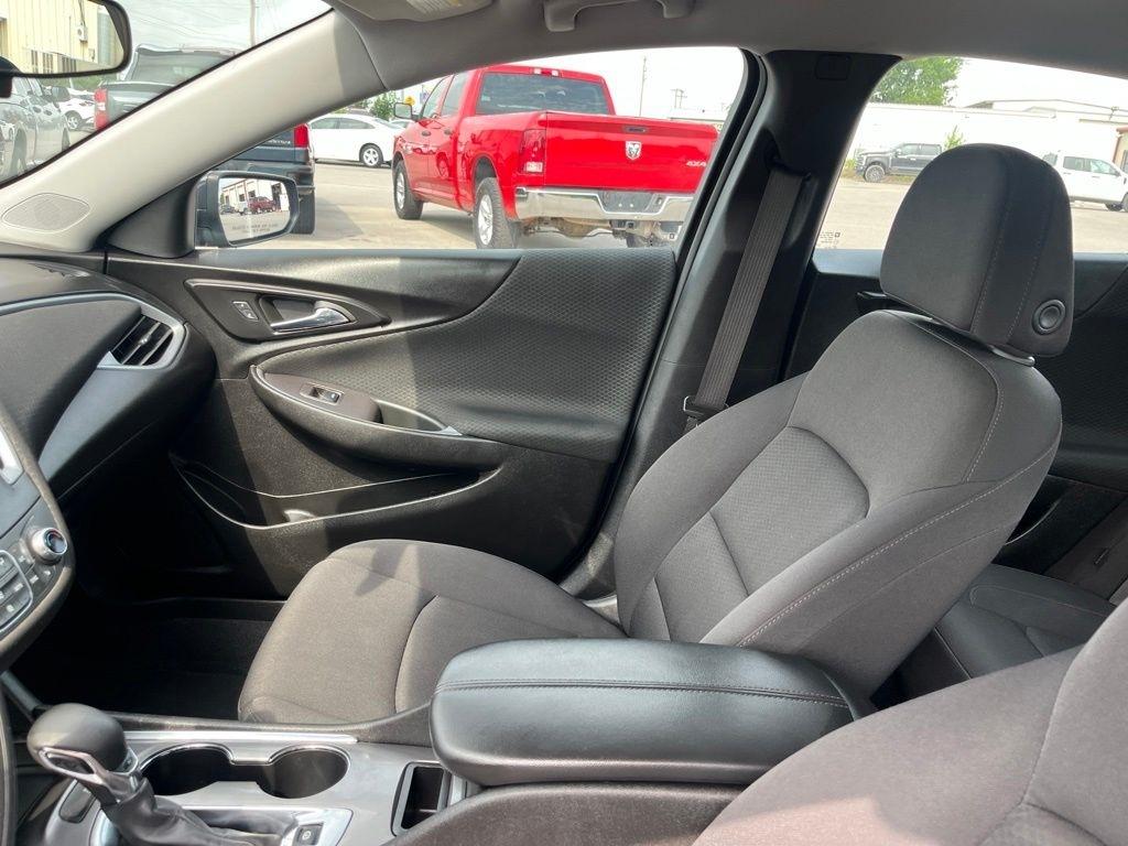 Chevrolet Malibu  2023