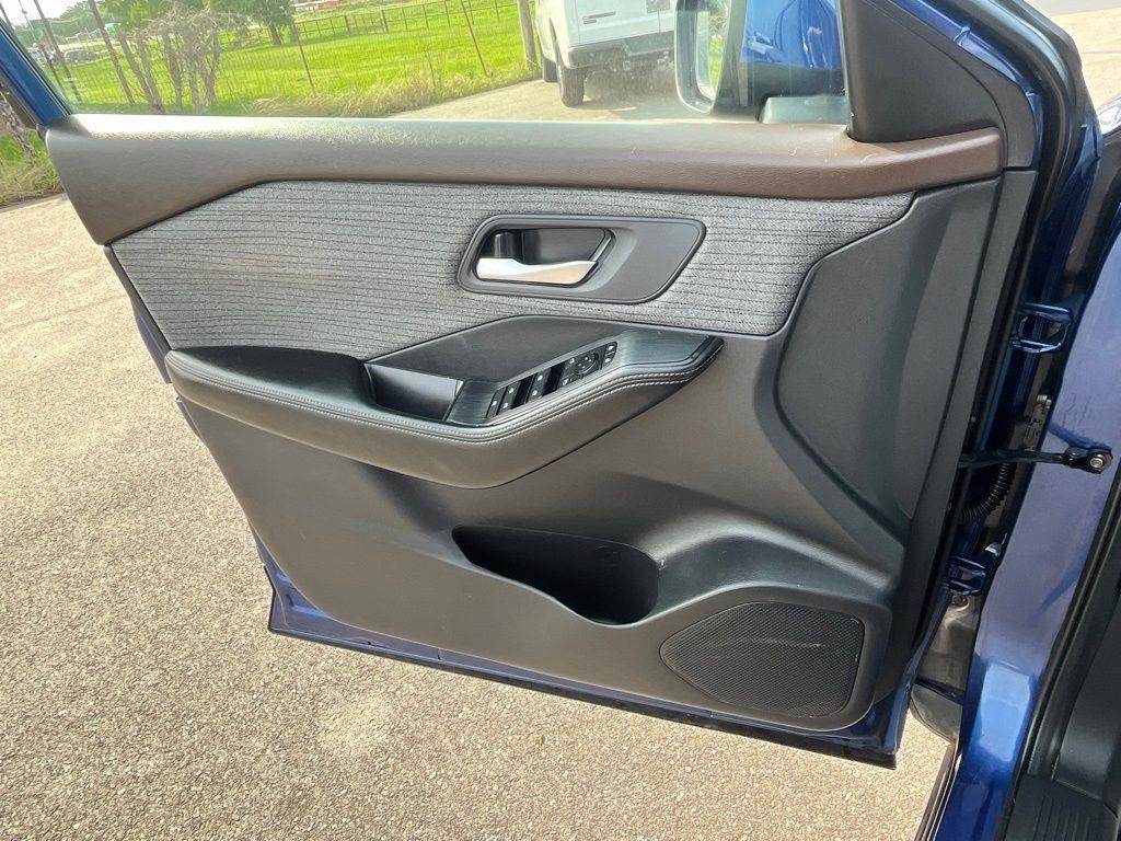 Nissan Rogue  2023