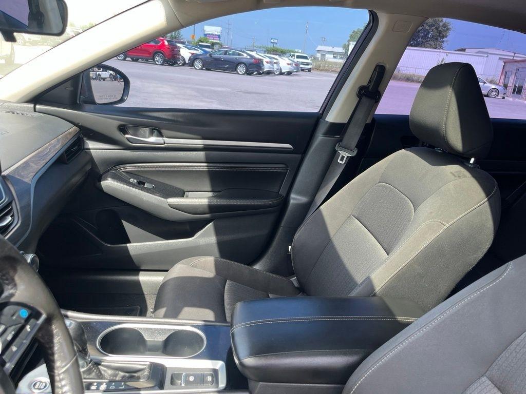 Nissan Altima  2023