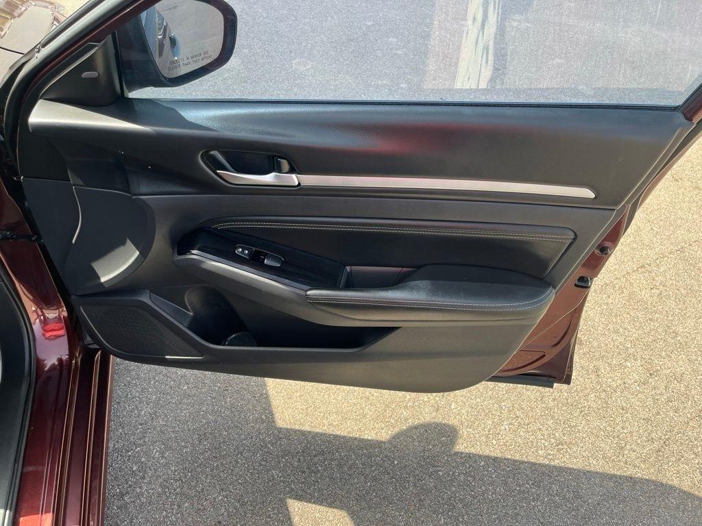 Nissan Altima  2023