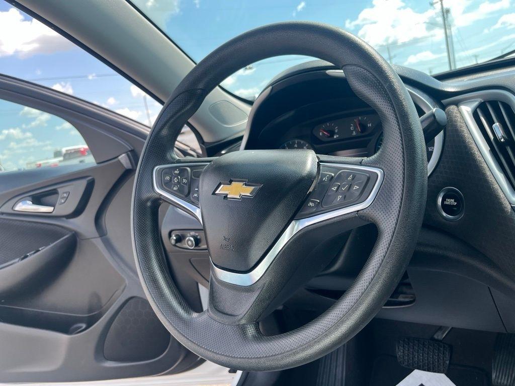 Chevrolet Malibu  2023