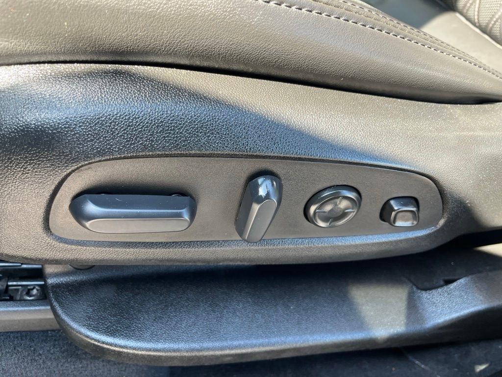 Buick Enclave  2023
