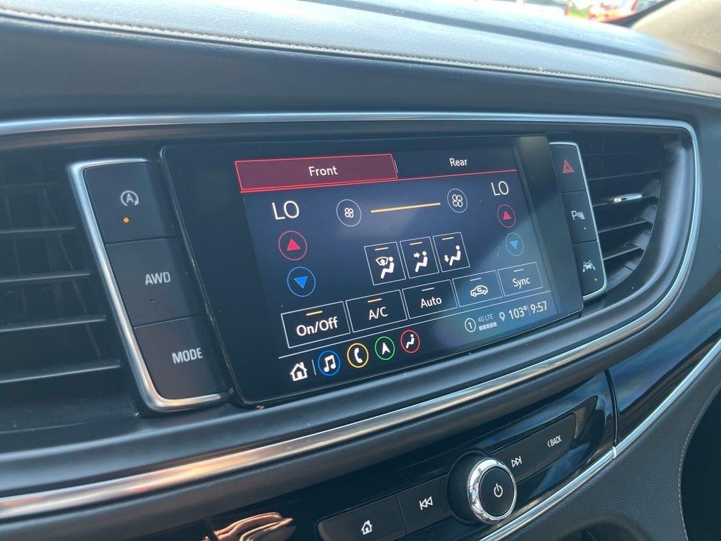 Buick Enclave  2023