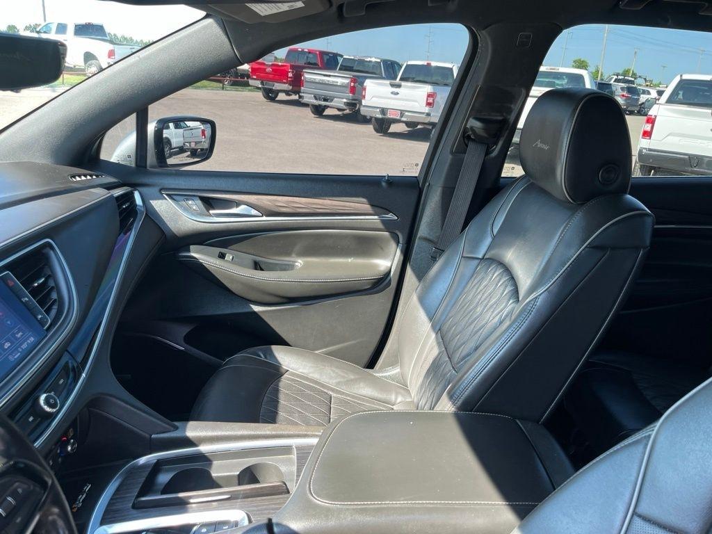 Buick Enclave  2023