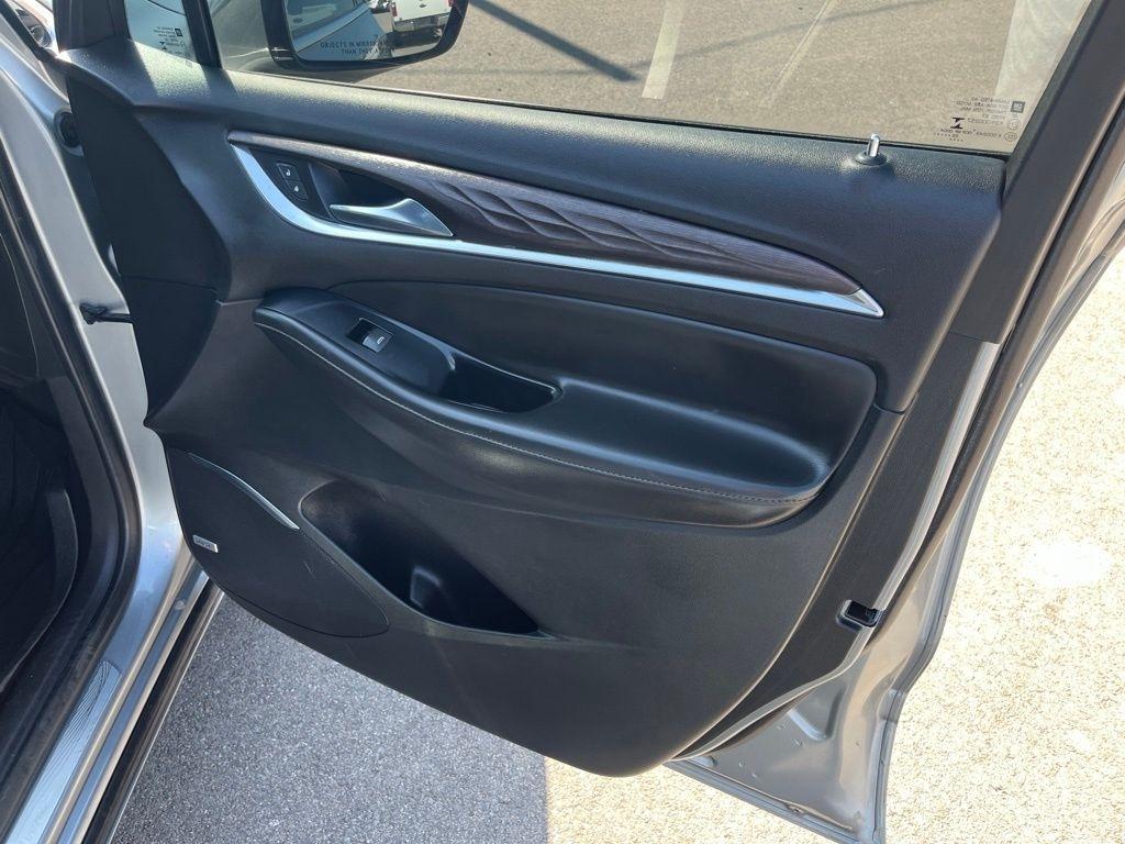 Buick Enclave  2023