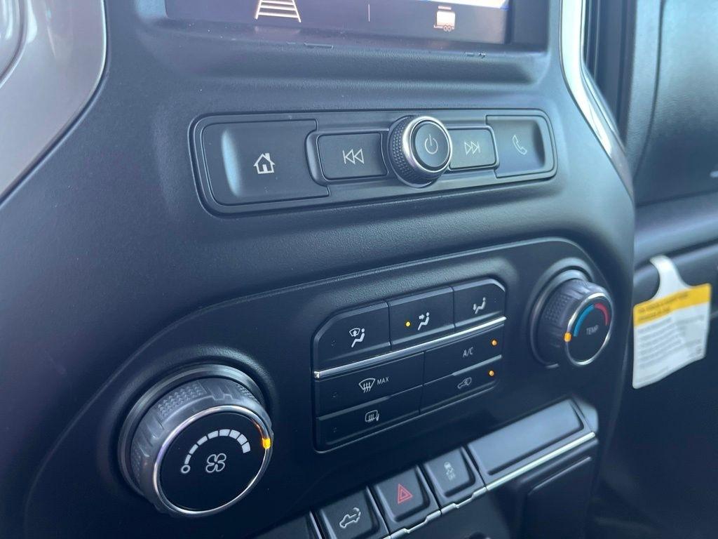 Chevrolet Silverado 1500  2021