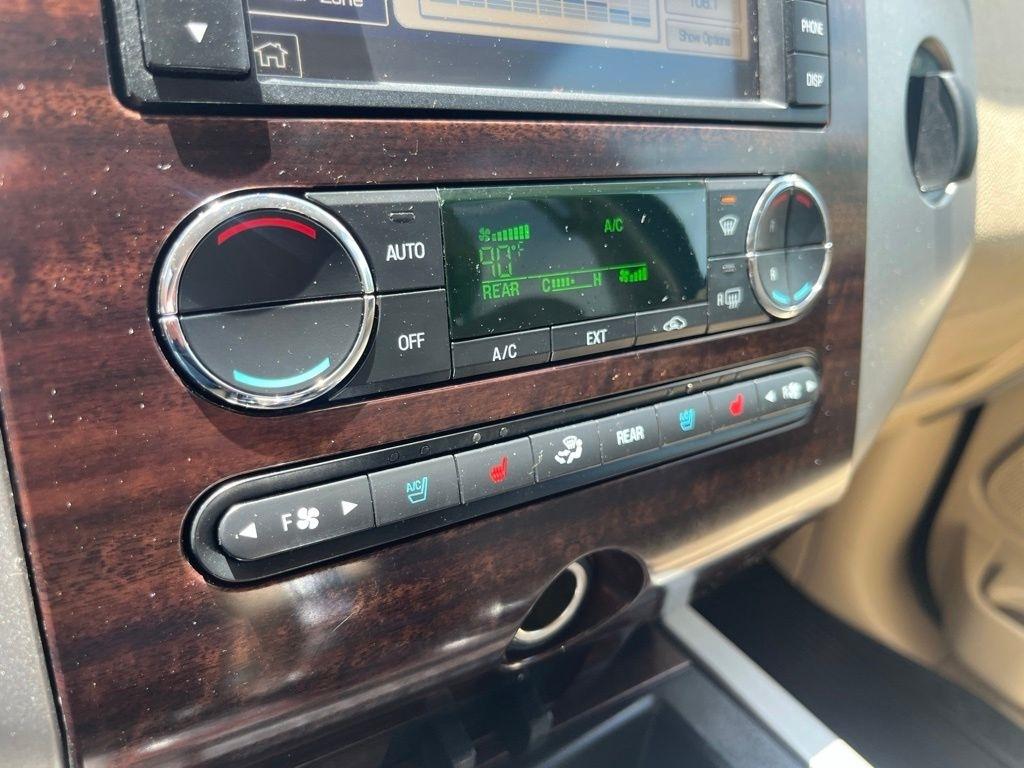 Ford Expedition  2014