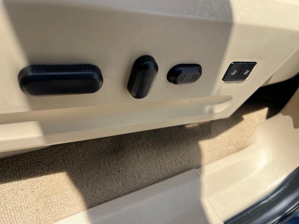 Ford Expedition  2014