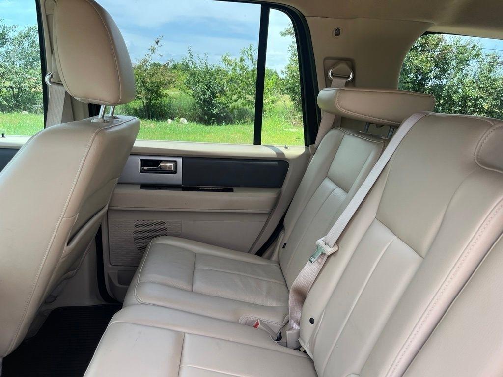 Ford Expedition  2014