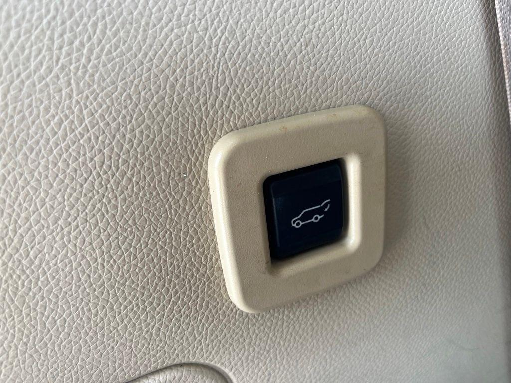 Ford Expedition  2014