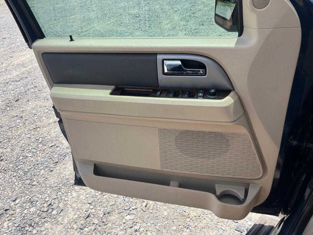 Ford Expedition  2014