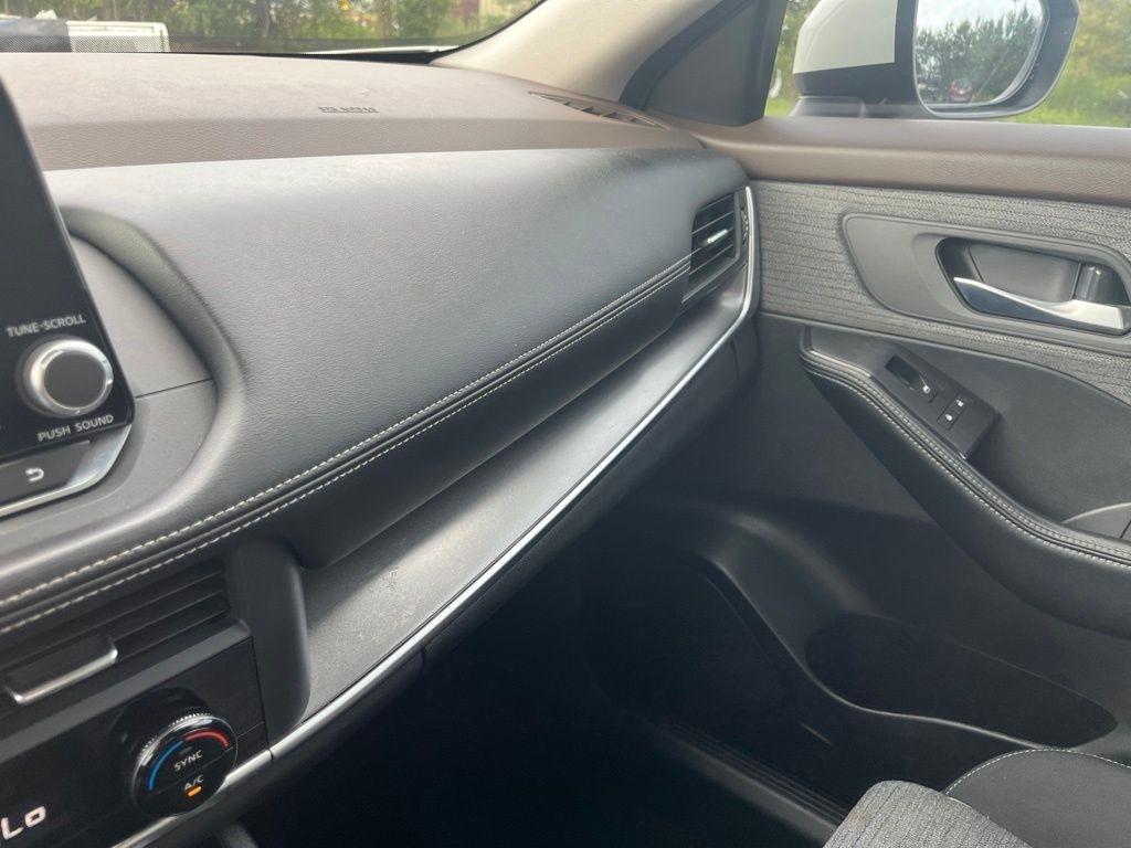 Nissan Rogue  2023