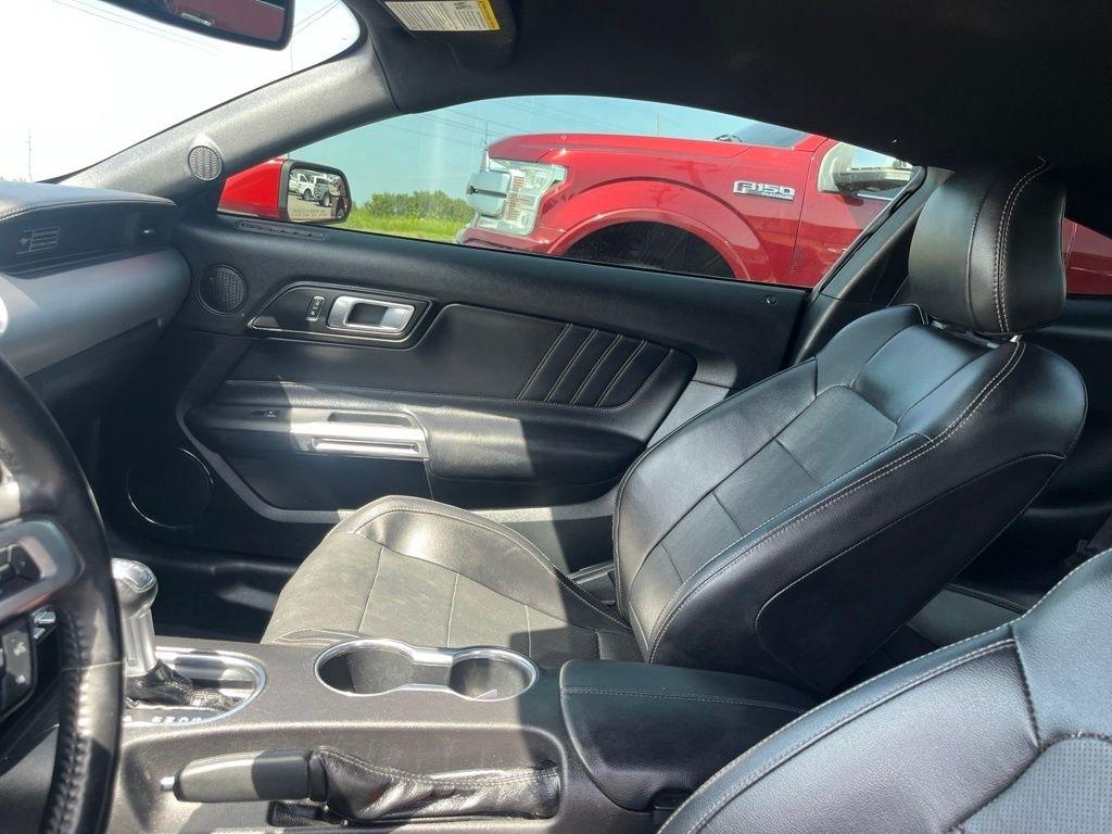 Ford Mustang  2020