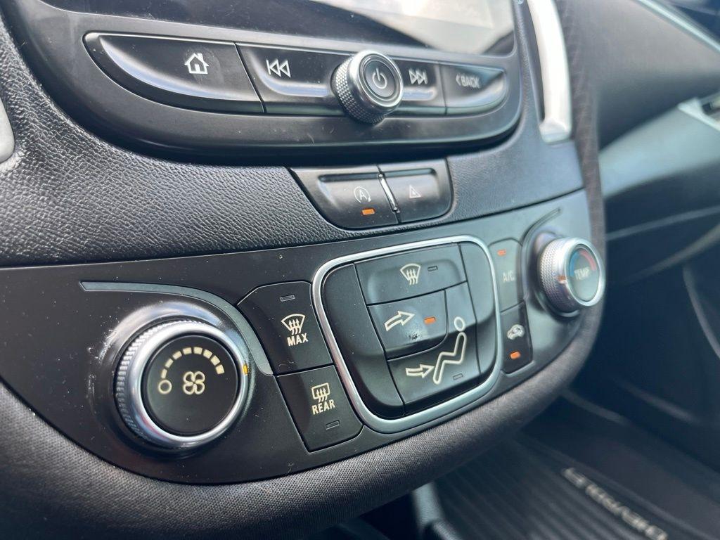 Chevrolet Malibu  2021