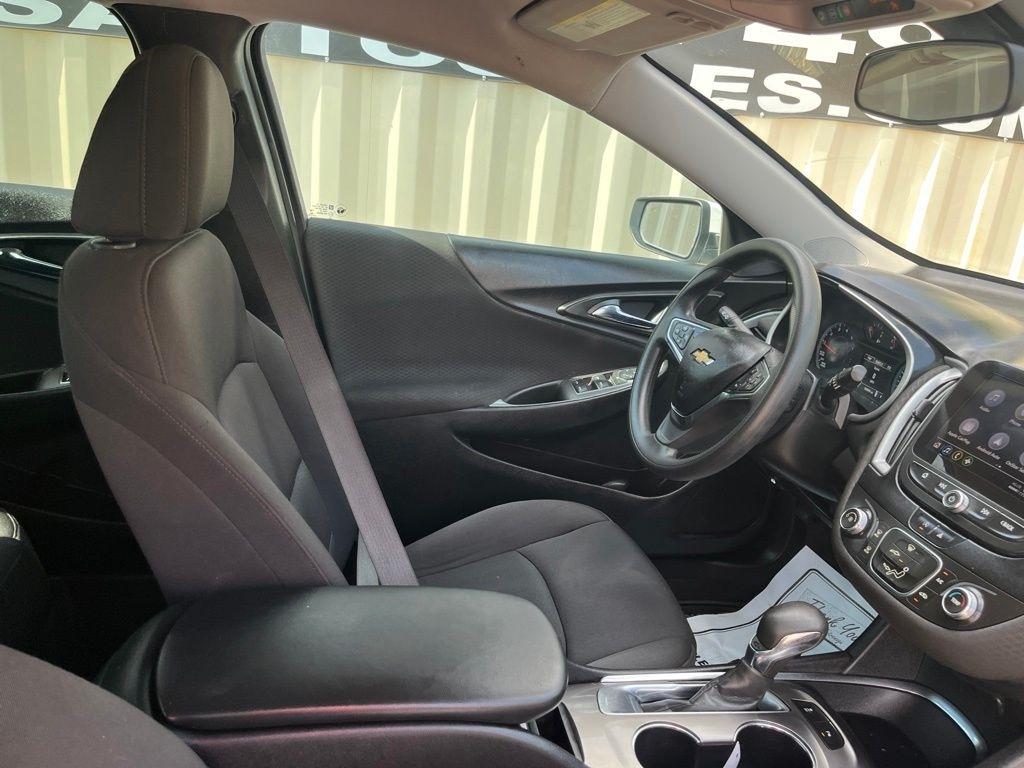 Chevrolet Malibu  2021