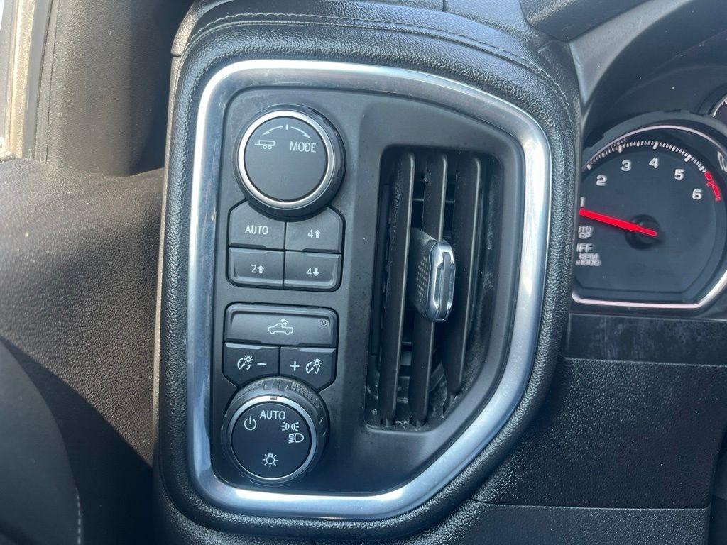 Chevrolet Silverado 1500  2021