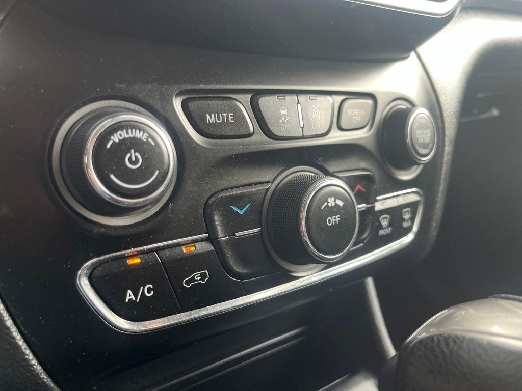 Jeep Cherokee  2019
