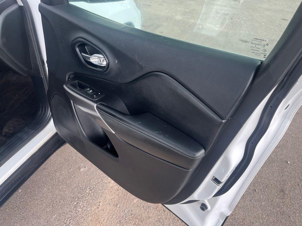 Jeep Cherokee  2019