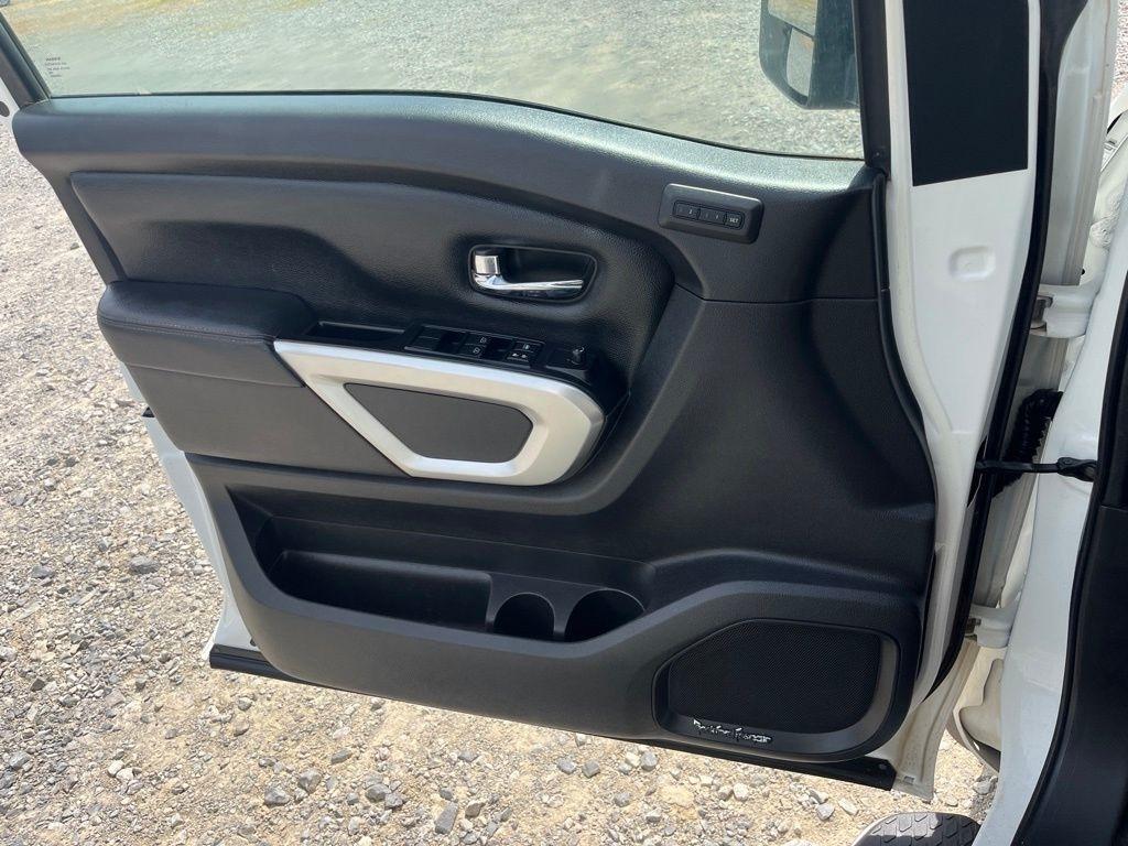 Nissan Titan XD  2017