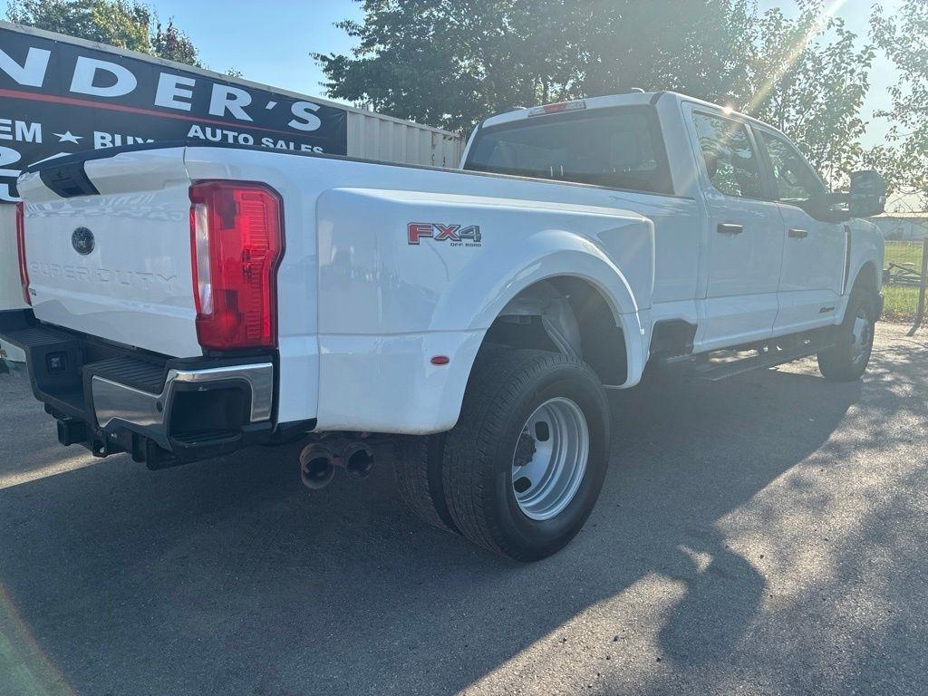 Ford F-350 SD  2025