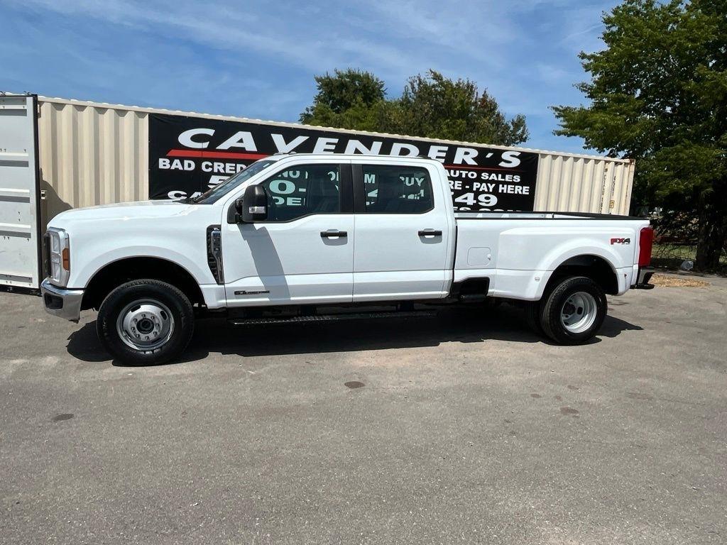 Ford F-350 SD  2025
