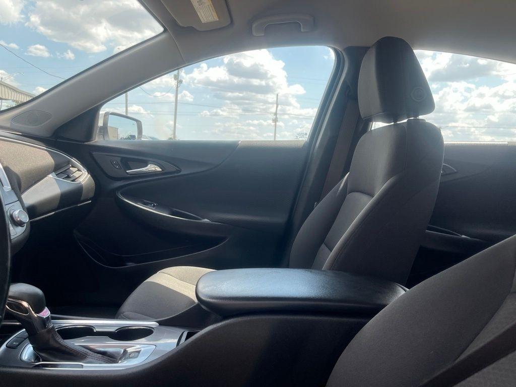 Chevrolet Malibu  2022