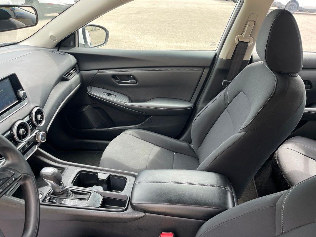 Nissan Sentra  2024