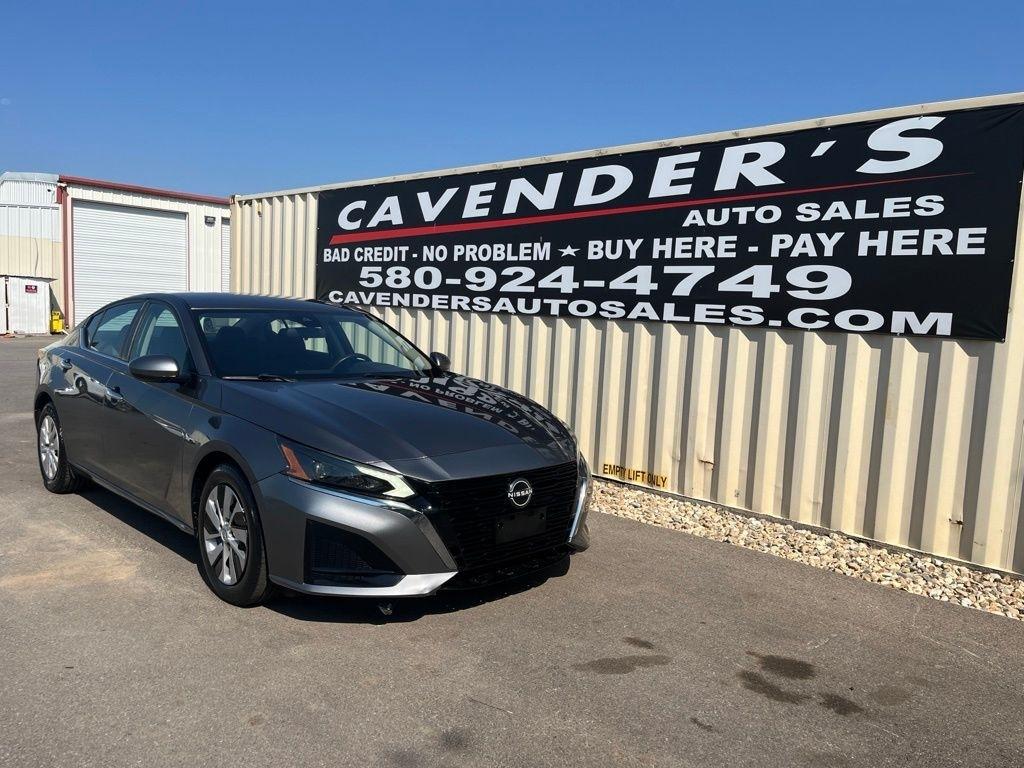 Nissan Altima  2023