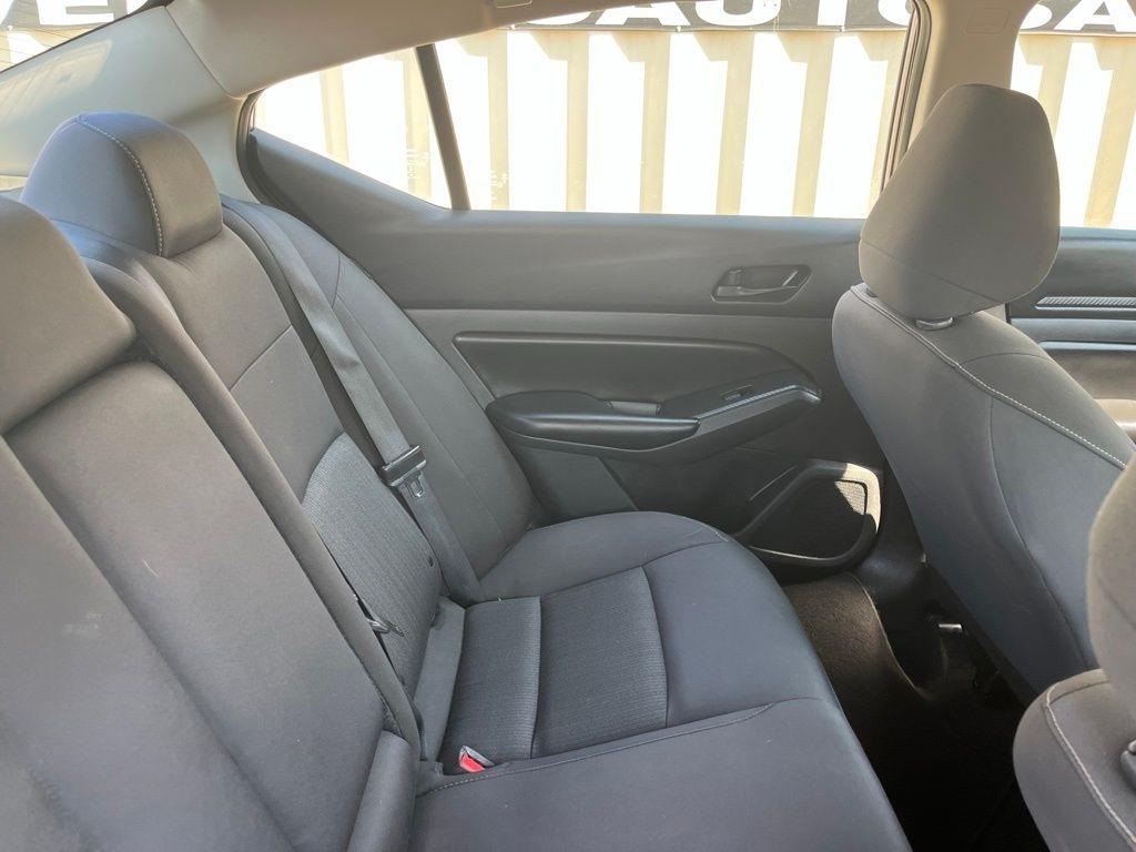 Nissan Altima  2023