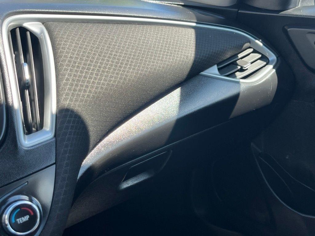 Chevrolet Malibu  2023