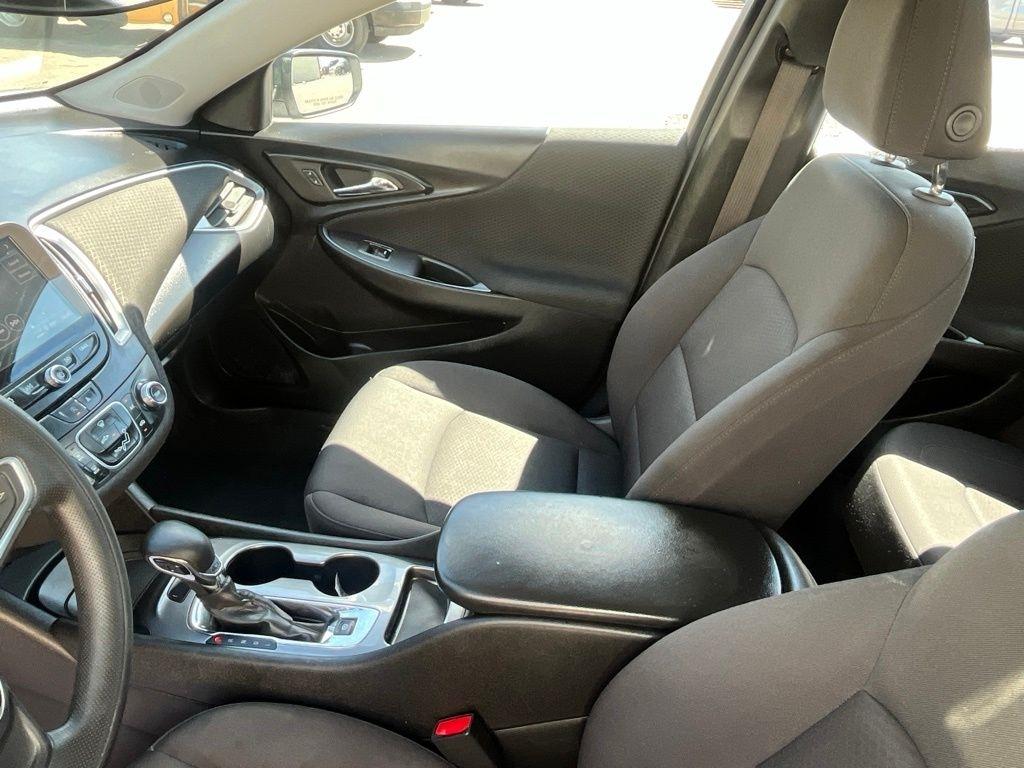 Chevrolet Malibu  2023