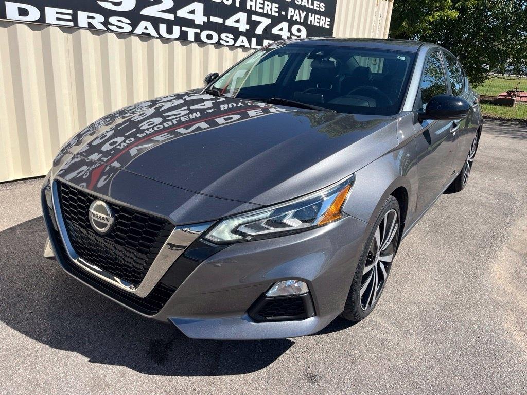 Nissan Altima  2021