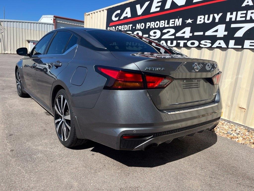 Nissan Altima  2021